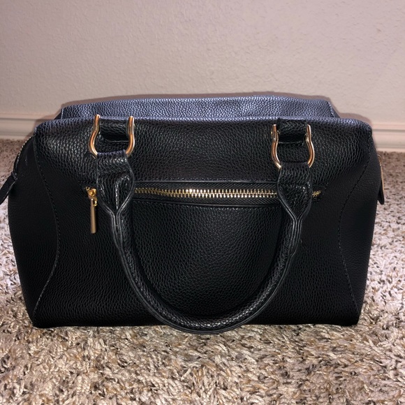 Black Purse - Picture 2 of 7